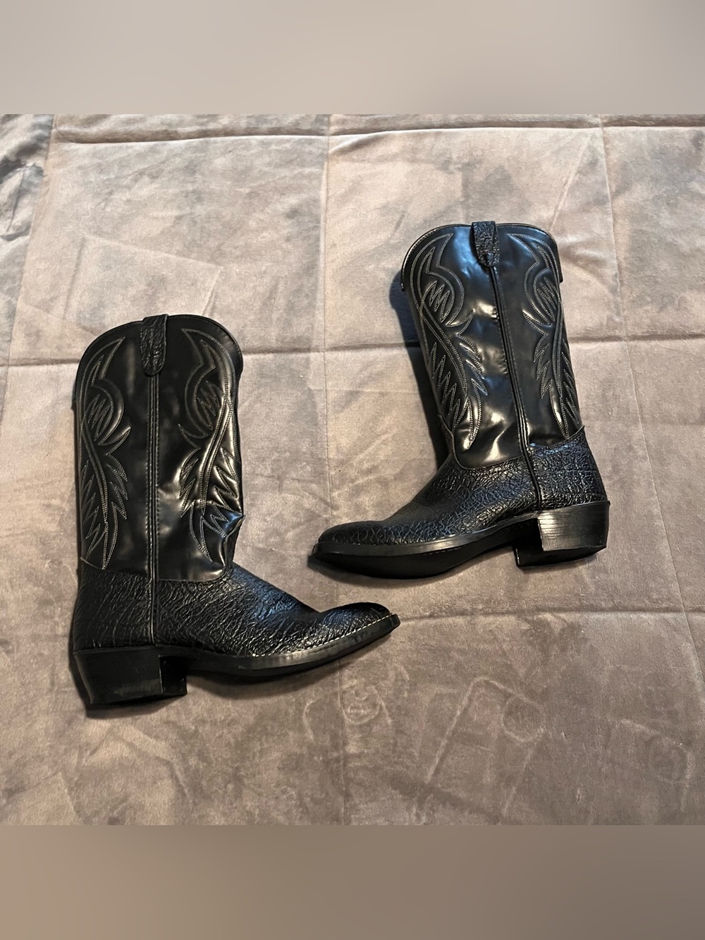 Bronco women black cowboy boots size 10